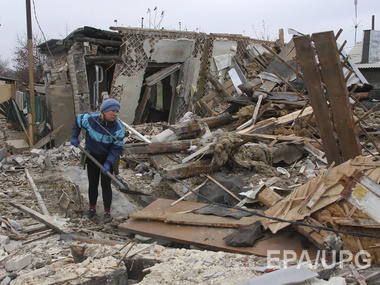 Горсовет: Серии залпов и взрывов в Донецке не смолкали целый день