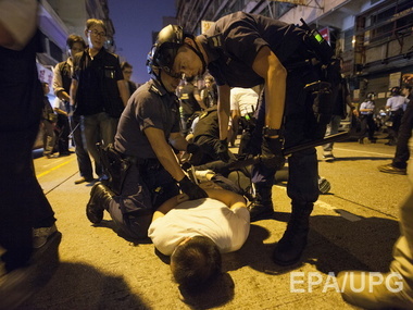 В Гонконге более 100 человек задержаны во время расчистки лагеря демонстрантов