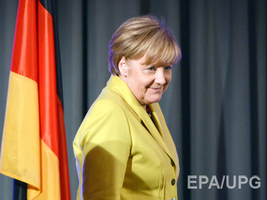 Меркель поздравила Порошенко с формированием коалиции и подчеркнула важность выполнения Минских соглашений