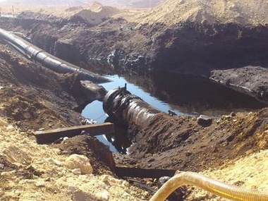 Авария на нефтепроводе в Израиле &ndash; на шоссе вылились тысячи кубометров нефти