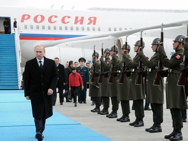 Путин приказал сократить расходы бюджета России на 15% за три года