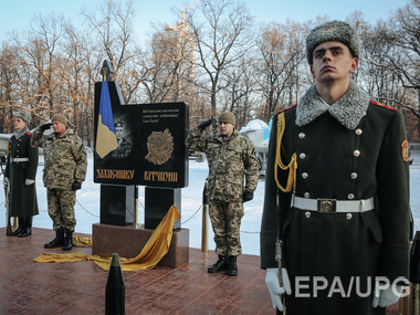 Яценюк: Военная мощь Украины и авторитет ее военной организации растут с каждым днем