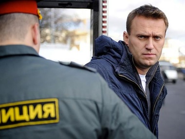 Навального обвиняют в нарушении подписки о невыезде и грозят изменить ему  меру пресечения