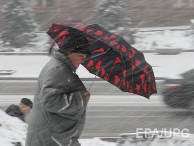 Синоптики: Циклон принесет в Украину мокрый снег и ледяной дождь