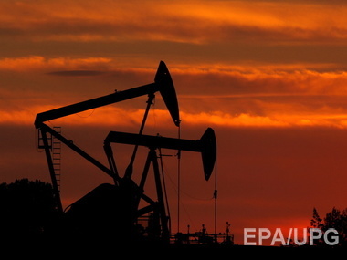 Цена на нефть Brent упала ниже $62 за баррель