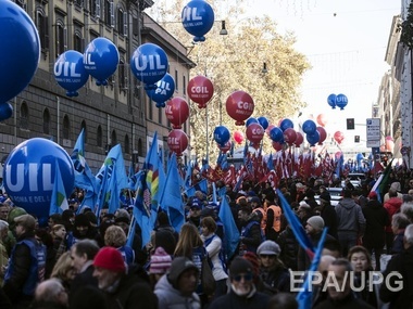 В Италии профсоюзы бастуют против трудовой реформы