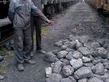 Госпогранслужба: В Волноваху прибыл поезд с углем с территории, подконтрольной террористам