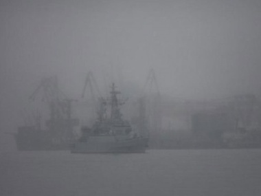 Из-за тумана закрыли Керченскую переправу
