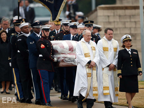 Джорджа Буша – старшего похоронили в Техасе. Фоторепортаж