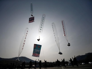 Южнокорейские активисты отправили в КНДР пропагандистские шары