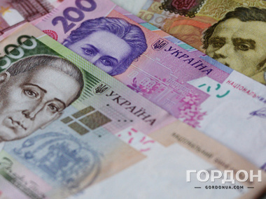 Официальный курс гривны обновил исторический минимум – 15,85 грн/$