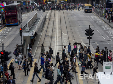 В Гонконге прохожие забрали с места ДТП $4,5 млн