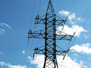 Украина частично возобновила поставки электричества в Крым