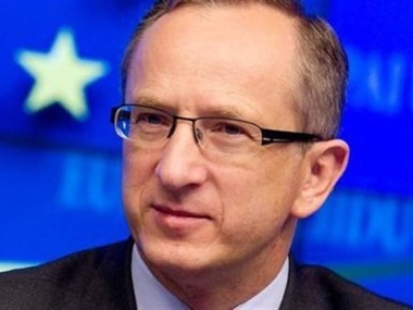 Посол ЕС: Доверие к демократическим институтам Украины под угрозой