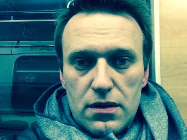 Навальный нарушил домашний арест и едет на Манежную площадь