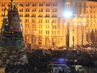 "Батьківщина": Завтра 200-300 бойцов попытаются уничтожить палатки и баррикады Майдана