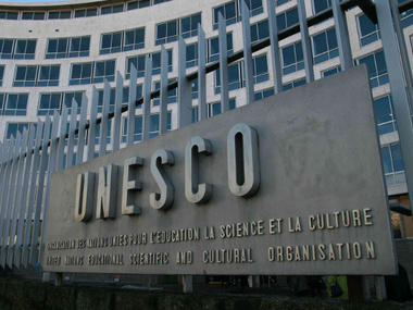 Янукович исключил Огрызко из совета ЮНЕСКО