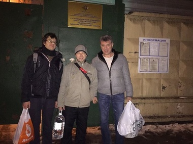 Немцов: Арестованным на Манежной площади не разрешили приносить даже лимоны, мандарины и помидоры