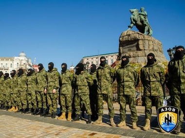 3 января в Киеве на Михайловской площади состоится торжественная отправка бойцов полка "Азов" в зону АТО
