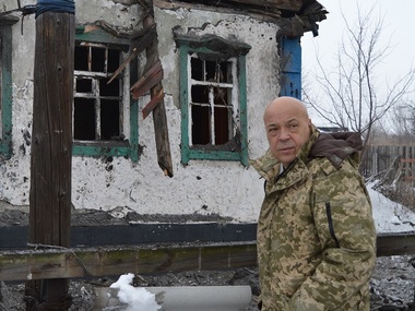 Террористы "ЛНР" 12 раз обстреляли территорию Украины