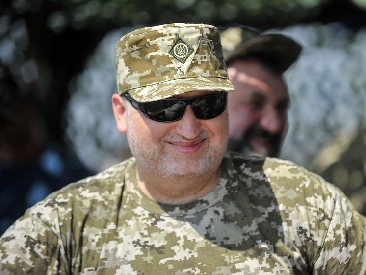 Турчинов не исключил, что ограничения на въезд для россиян в Украину могут остаться после прекращения военного положения