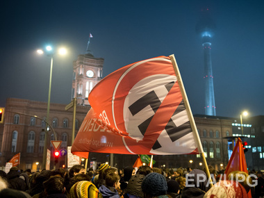 В Германии прошли митинги противников исламизации из группировки PEGIDA и их оппонентов