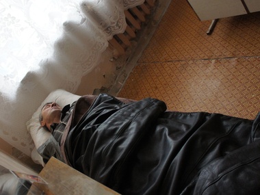 Избитого пенсионера оштрафовали за "словесное нападение" на "Беркут" под Межигорьем