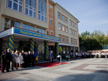 За время президенства Януковича закрыли 1300 школ