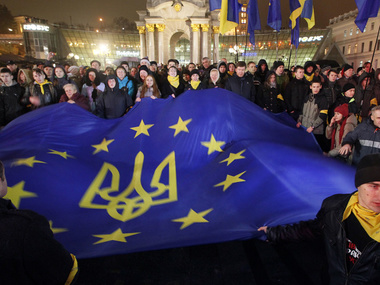 Соцопрос: В Новом году 72% украинцев надеются только на себя, 16% &ndash; на государство