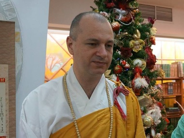 В Москве задержали буддистских монахов за молитву возле Посольства Украины