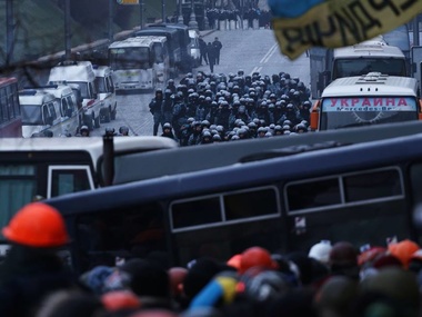На Майдане объявили максимальную мобилизацию