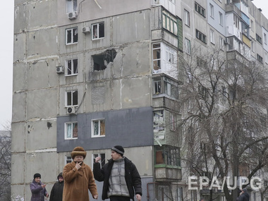 Яценюк: Госкомиссия по ЧС мобилизует строителей для восстановления разрушенных террористами городов