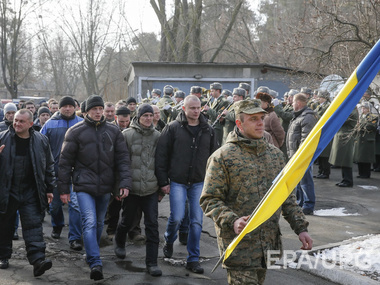 Семенченко: Ведется кампания дезинформации и попыток противопоставления добровольцев военнослужащим ВСУ