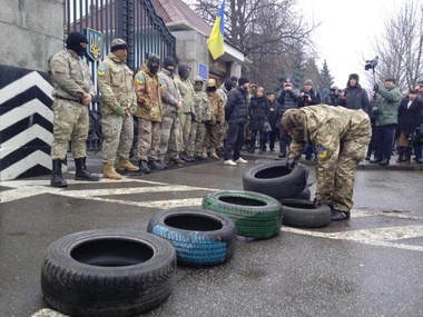 Под Минобороны в Киеве протестовали бойцы батальона "Айдар". Фоторепортаж