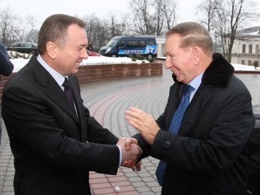 Кучма провел встречу с главой МИД Беларуси