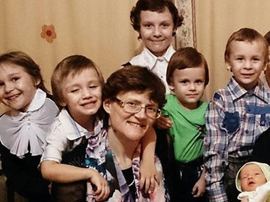 СМИ: В РФ обвиняемую в госизмене мать семерых детей выпустили из СИЗО