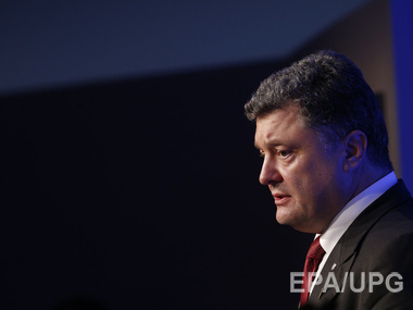 Порошенко попросил НАТО предоставить Украине вооружение