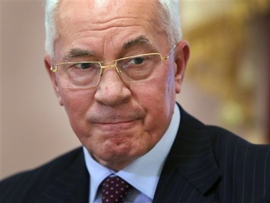 Азаров посоветовал оппозиции "быть скромнее в ультиматумах"