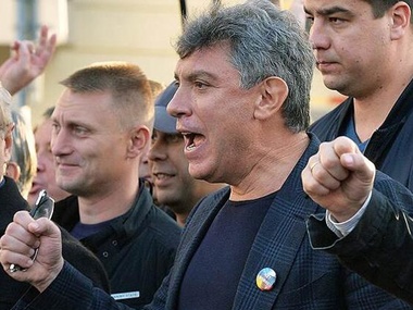 Немцов: Путин неадекватен, но инстинкт сохранения власти может его остановить