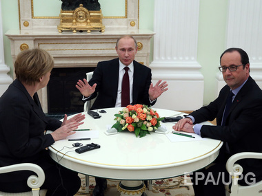 СМИ: Олланд и Меркель оставили в Москве экспертов для подготовки нового соглашения по Украине