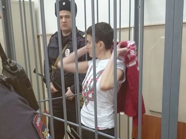 Защита Савченко заявила отвод судьи по ее делу, судья им отказал