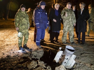 На переговоры в Минск и Брюссель Порошенко привезет часть боеприпаса "Смерча", которым обстреляли Краматорск