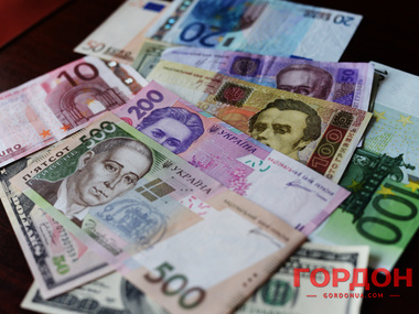 Кредит МВФ и новые Минские соглашения укрепили официальную гривну на 46 копеек &ndash; 25,1 грн/$