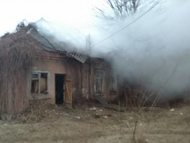 Боевики опять обстреляли Артемовск. Снаряды попали в амбулаторию и общежитие