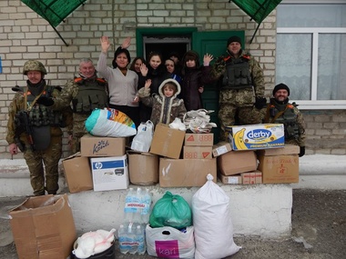 Украинские военные доставили гуманитарный груз в Центр реабилитации детей в Красном Лимане