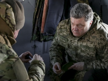 Порошенко: Военные ушли из Дебальцево, так как ОБСЕ не могла обеспечить мониторинг режима прекращения огня
