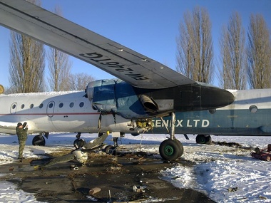 В Борисполе на стоянке хранения авиатехники Минобороны столкнулись два самолета