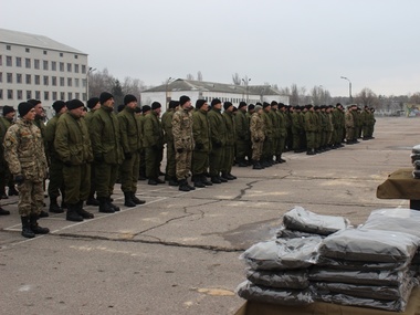 Всемирный конгресс украинцев передал военнослужащим "Десны" 3000 флисовых курток. Фоторепортаж