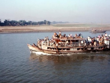 СМИ: В Бангладеш затонул паром с больше сотней пассажиров на борту
