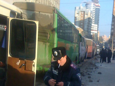 10 автобусов с милицией направляются из Донецка в Киев